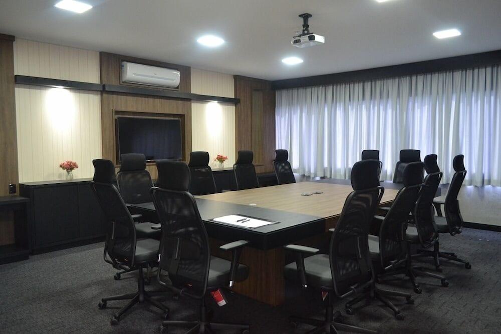Hotel Premium Velha 4*